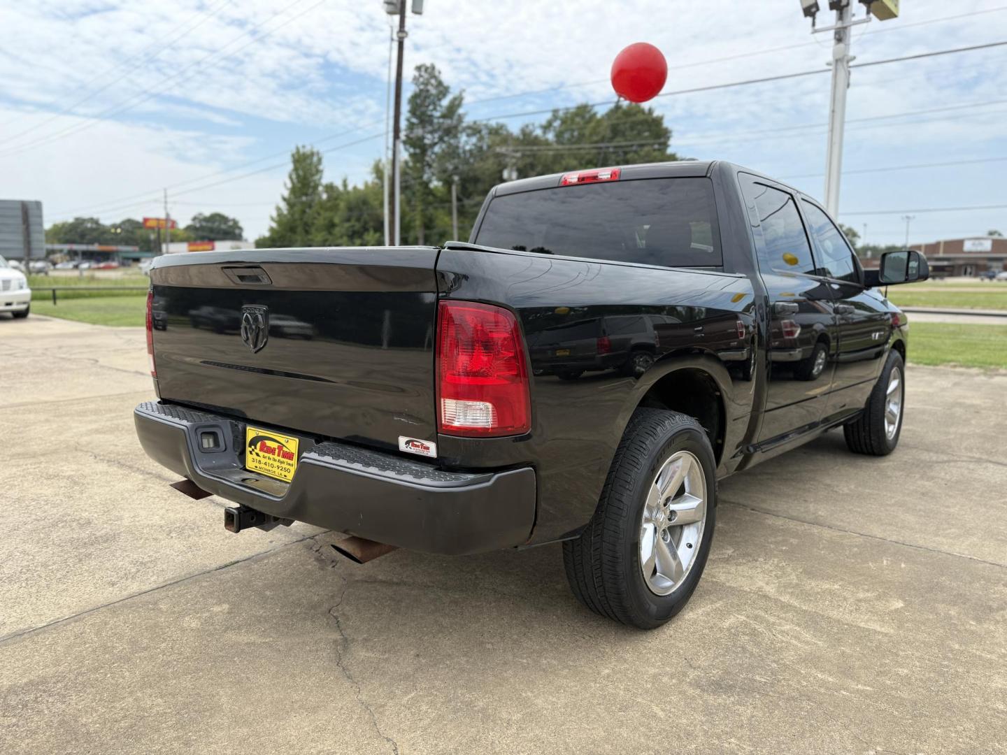 2009 Dodge Ram 1500 SLT Crew Cab 2WD (1D3HB13P69S) with an 4.7L V8 SOHC 16V FFV engine, 5-Speed Automatic transmission, located at 419 N 18th St., Monroe, LA, 71201, (318) 410-9250, 32.514370, -92.105133 - Photo#1