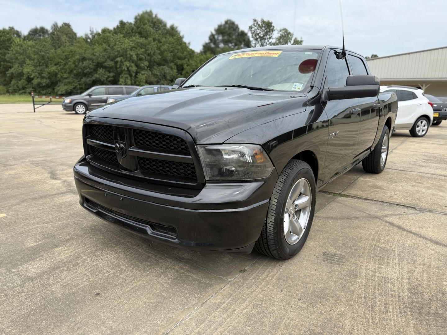 2009 Dodge Ram 1500 SLT Crew Cab 2WD (1D3HB13P69S) with an 4.7L V8 SOHC 16V FFV engine, 5-Speed Automatic transmission, located at 419 N 18th St., Monroe, LA, 71201, (318) 410-9250, 32.514370, -92.105133 - Photo#0