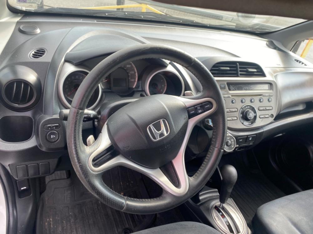 2009 Honda Fit Sport 5-Speed AT (JHMGE884X9S) with an 1.5L L4 SOHC 16V engine, 5-Speed Automatic Overdrive transmission, located at 419 N 18th St., Monroe, LA, 71201, (318) 410-9250, 32.514370, -92.105133 - Photo #2
