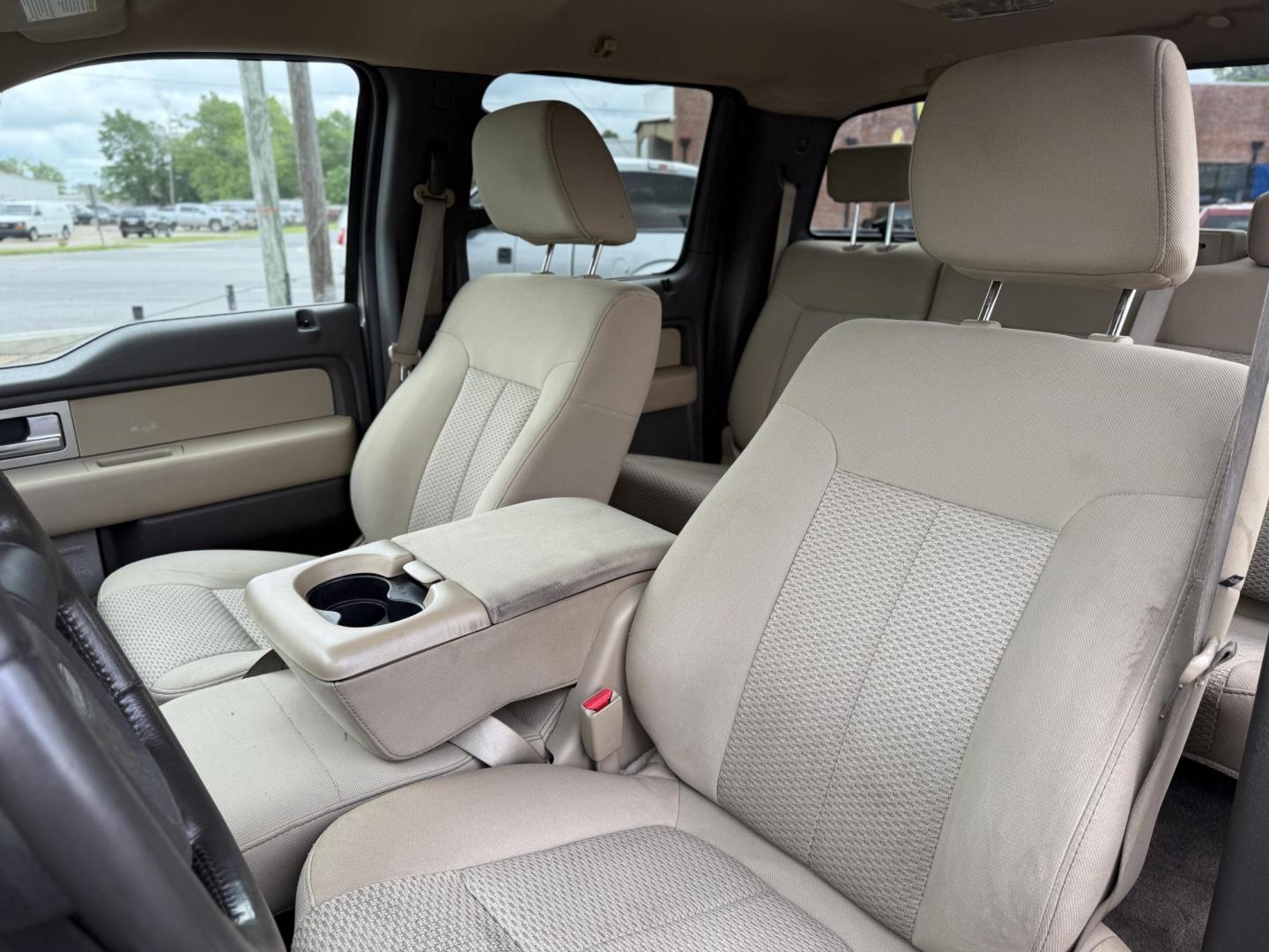 2009 Ford F-150 Lariat SuperCrew 5.5-ft. Bed 2WD (1FTPW12V59F) with an 5.4L V8 SOHC 24V FFV engine, 4-Speed Automatic Overdrive transmission, located at 419 N 18th St., Monroe, LA, 71201, (318) 410-9250, 32.514370, -92.105133 - Photo#3