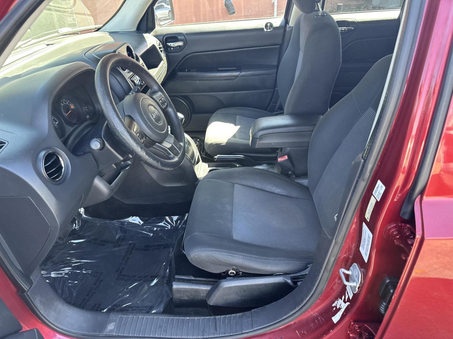 2014 Jeep Patriot Sport 2WD (1C4NJPBA4ED) with an 2.0L L4 DOHC 16V engine, located at 419 N 18th St., Monroe, 71201, (318) 410-9250, 32.514587, -92.104660 - Photo#2