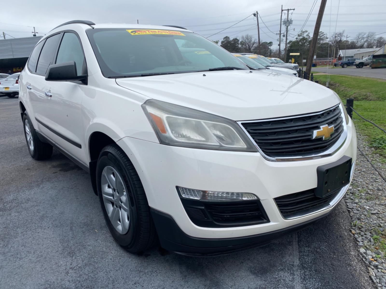 2014 Chevrolet Traverse LS FWD w/PDC (1GNKRFED0EJ) with an 3.6L V6 DOHC 24V engine, 6-Speed Automatic transmission, located at 419 N 18th St., Monroe, LA, 71201, (318) 410-9250, 32.514370, -92.105133 - Photo #0
