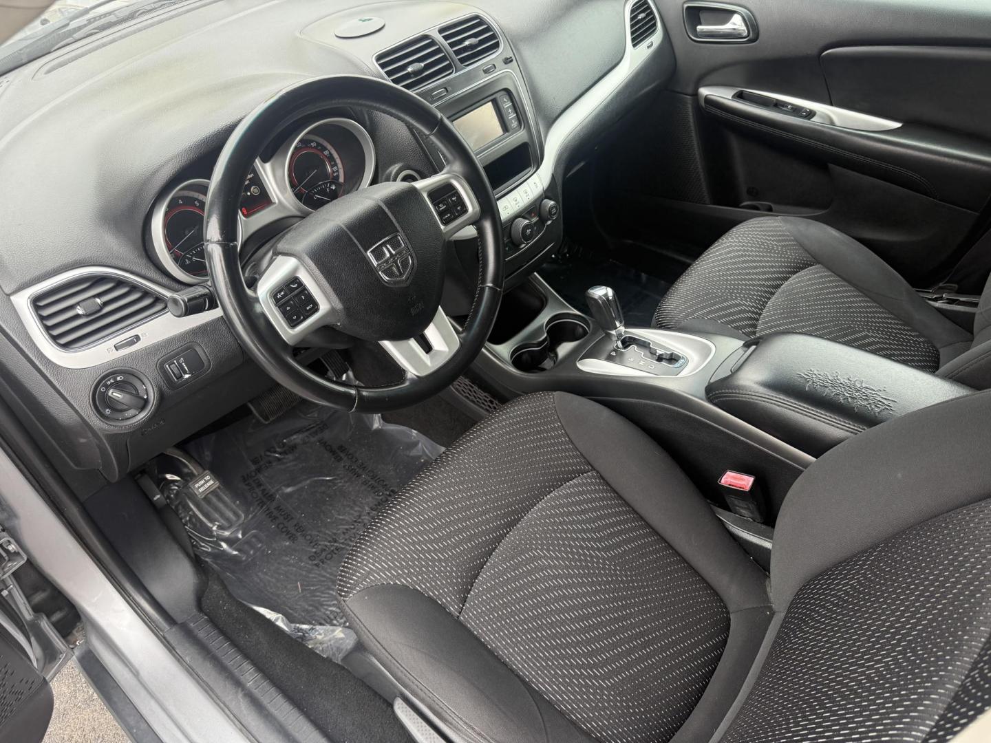 2016 Dodge Journey SE (3C4PDCAB6GT) with an 2.4L L4 DOHC 16V engine, 4A transmission, located at 419 N 18th St., Monroe, LA, 71201, (318) 410-9250, 32.514370, -92.105133 - Photo#3