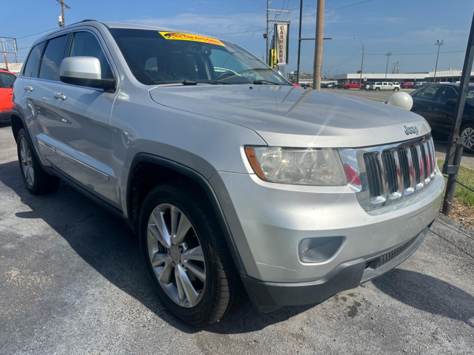 2013 Jeep Grand Cherokee Laredo 2WD (1C4RJEAG1DC) with an 3.6L V6 DOHC 24V engine, 5-Speed Automatic transmission, located at 419 N 18th St., Monroe, LA, 71201, (318) 410-9250, 32.514370, -92.105133 - Photo #0