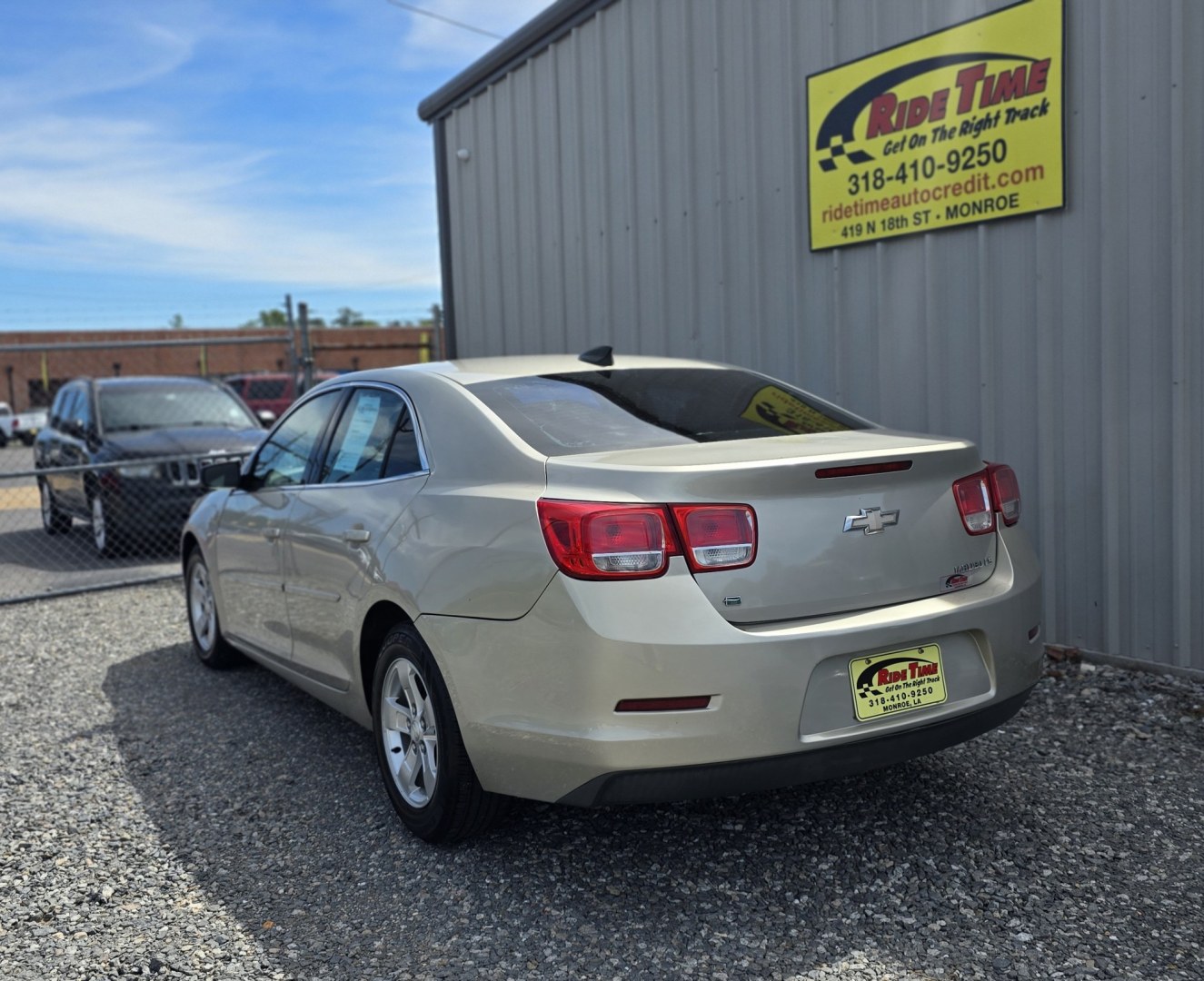 2015 Chevrolet Malibu (1G11B5SL4FF) , located at 419 N 18th St., Monroe, LA, 71201, (318) 410-9250, 32.514370, -92.105133- Photo#3