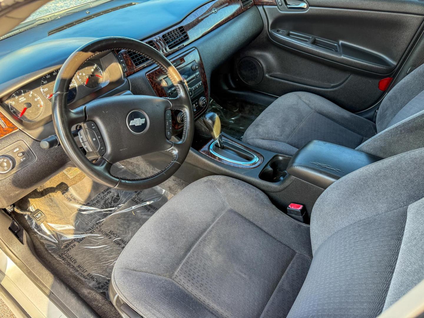 2013 Chevrolet Impala (2G1WB5E39D1) , located at 419 N 18th St., Monroe, LA, 71201, (318) 410-9250, 32.514370, -92.105133 - Photo#3
