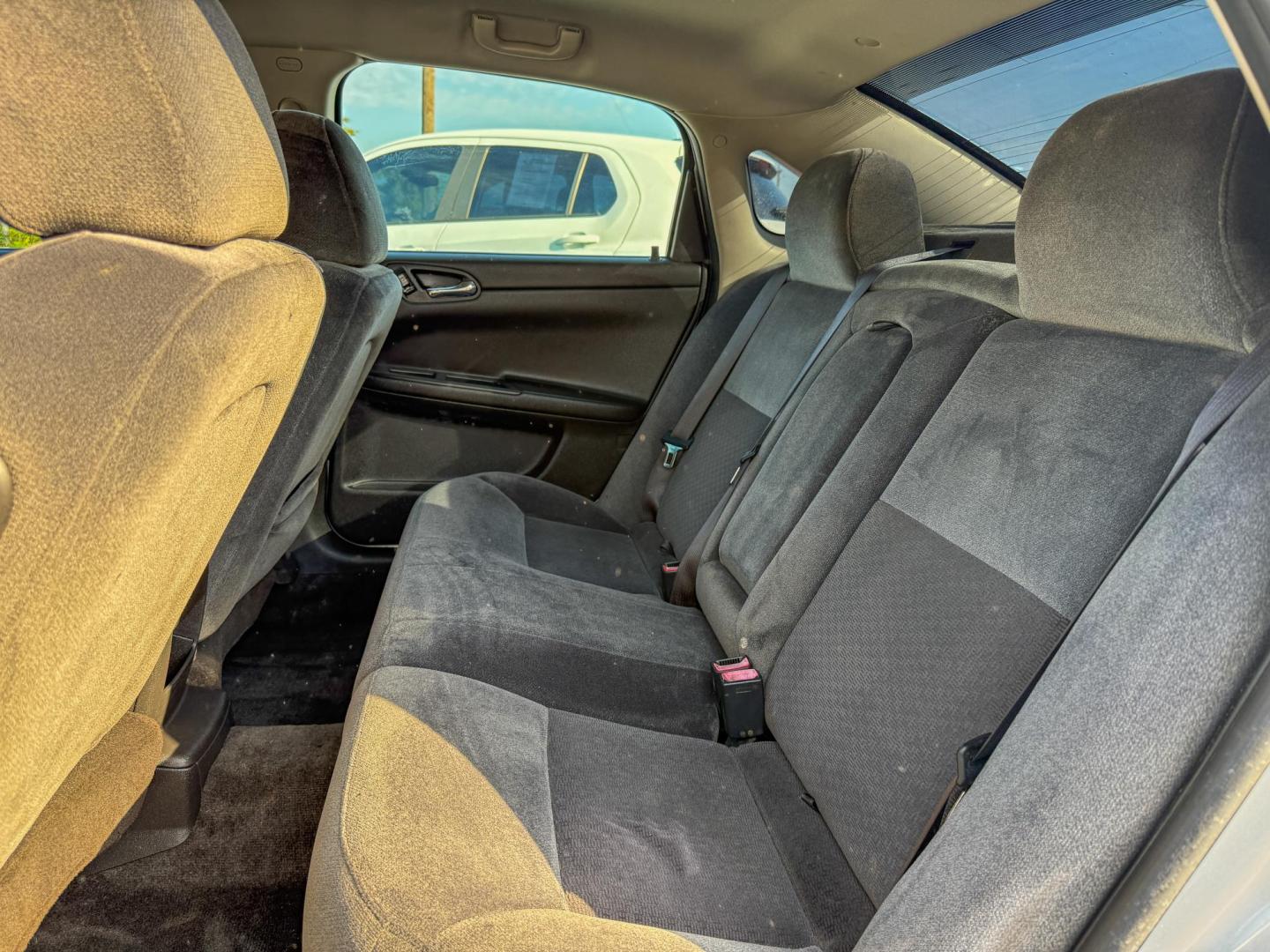 2013 Chevrolet Impala (2G1WB5E39D1) , located at 419 N 18th St., Monroe, LA, 71201, (318) 410-9250, 32.514370, -92.105133 - Photo#4