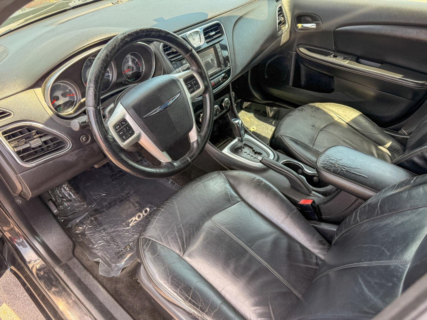 2012 Chrysler 200 (1C3CCBCB4CN) , located at 419 N 18th St., Monroe, LA, 71201, (318) 410-9250, 32.514370, -92.105133- Photo#3