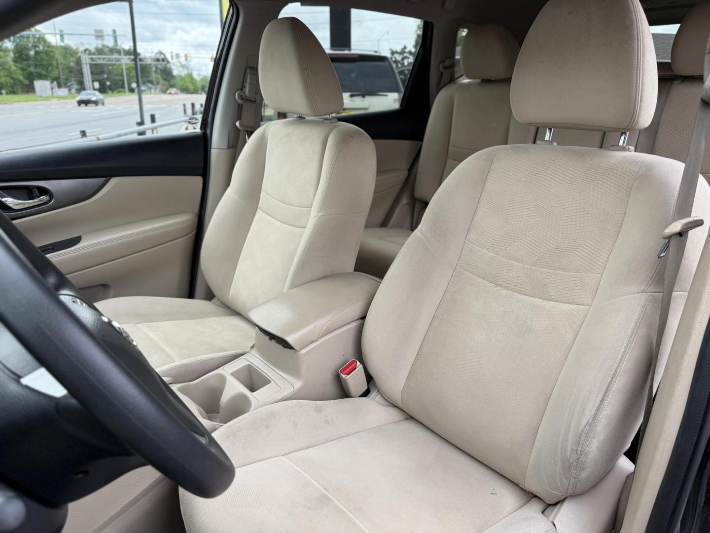 2016 Nissan Rogue SV AWD (KNMAT2MV8GP) with an 2.5L L4 DOHC 16V engine, CVT transmission, located at 419 N 18th St., Monroe, LA, 71201, (318) 410-9250, 32.514370, -92.105133 - Photo#3