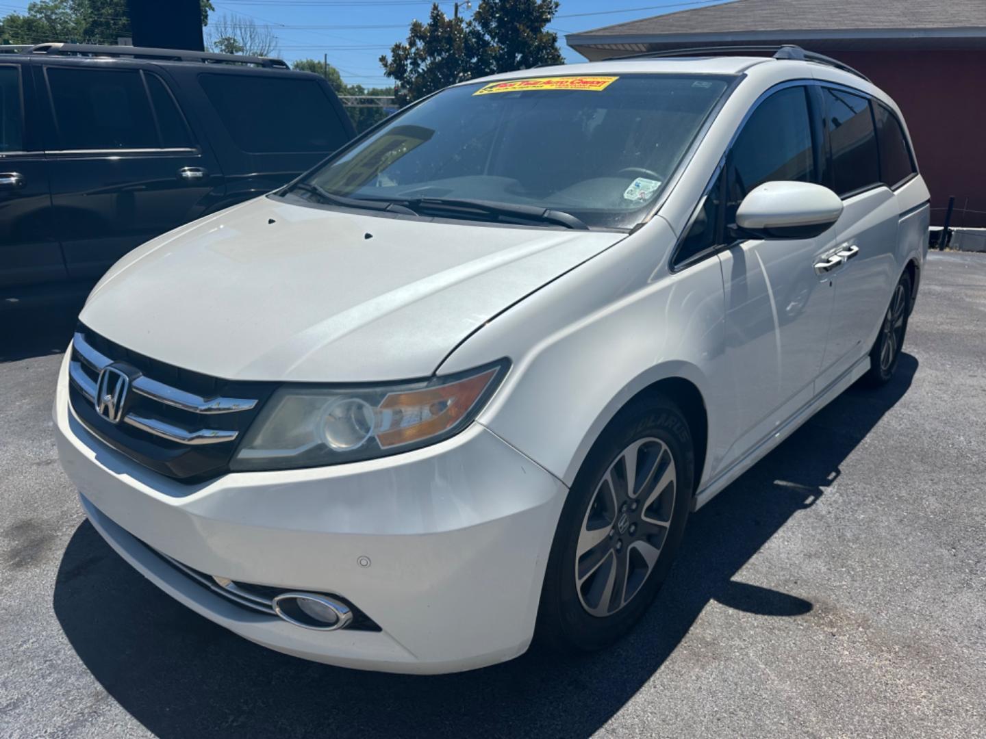 2015 Honda Odyssey Touring (5FNRL5H96FB) with an 3.5L V6 SOHC 24V engine, 6-Speed Automatic transmission, located at 419 N 18th St., Monroe, LA, 71201, (318) 410-9250, 32.514370, -92.105133 - Photo#0