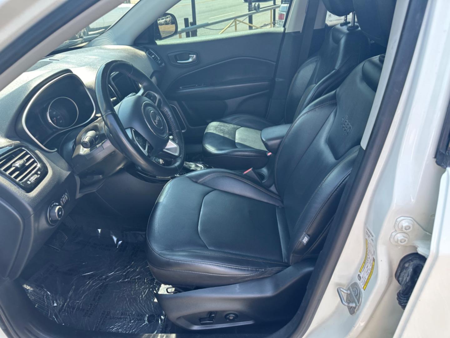 2019 Jeep Compass Limited 4WD with an 2.4L L4 DOHC 16V engine, CVT transmission, located at 419 N 18th St., Monroe, LA, 71201, (318) 410-9250, 32.514370, -92.105133 - Photo#1
