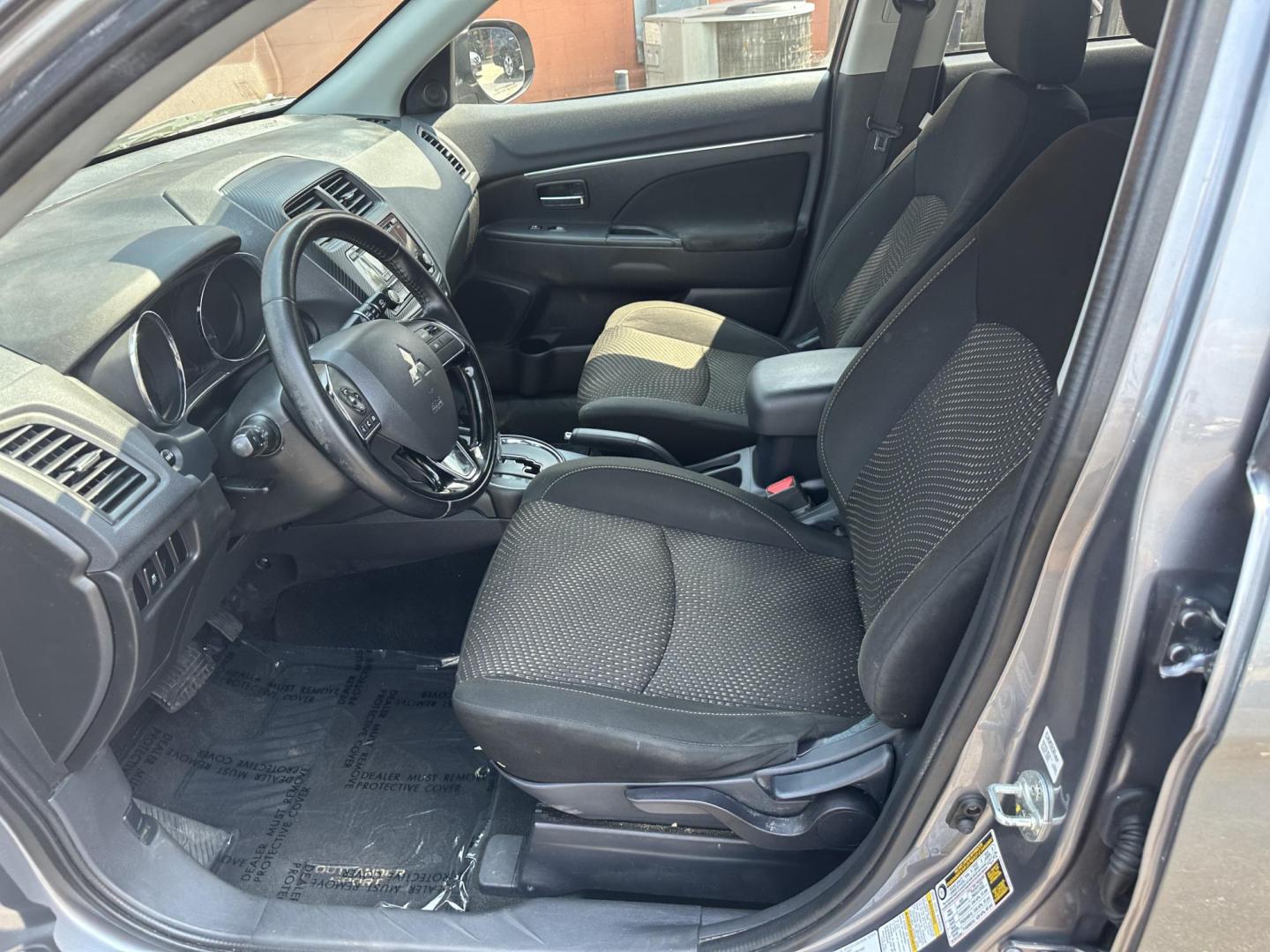 2016 Mitsubishi Outlander Sport 2.0 ES CVT (JA4AP3AU4GZ) with an 2.0L L4 DOHC 16V engine, CVT transmission, located at 419 N 18th St., Monroe, LA, 71201, (318) 410-9250, 32.514370, -92.105133 - Photo#2