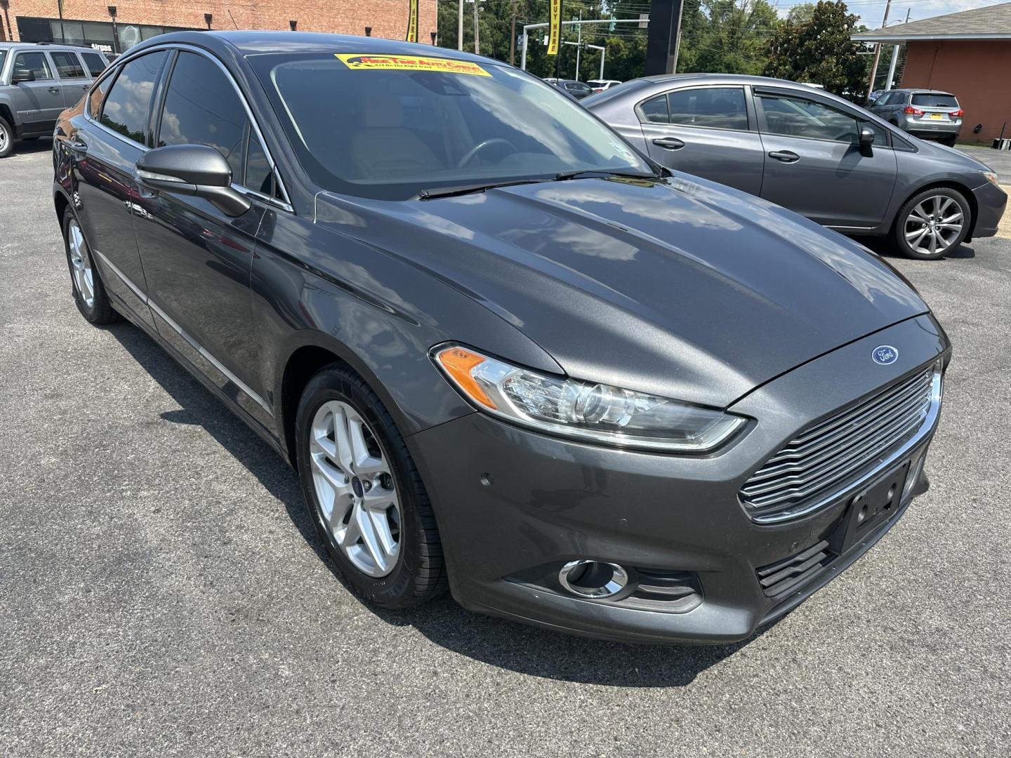 2015 Ford Fusion SE (3FA6P0HD2FR) with an 1.5L L4 DOHC 16V engine, located at 419 N 18th St., Monroe, LA, 71201, (318) 410-9250, 32.514370, -92.105133 - Photo#0