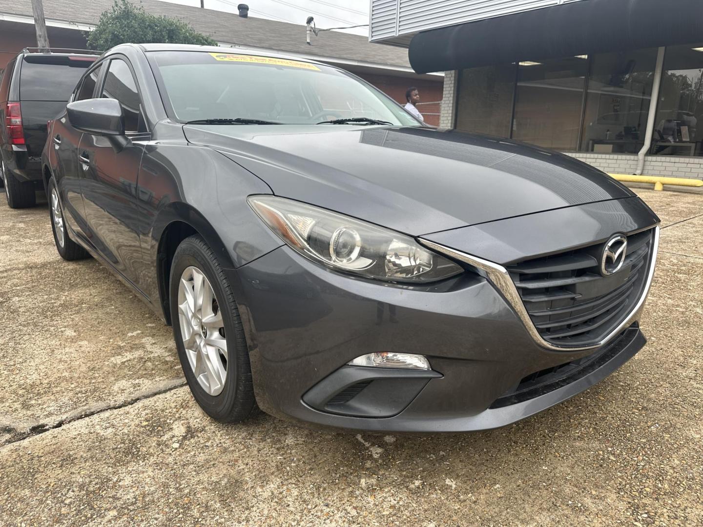 2014 Mazda MAZDA3 i Touring AT 4-Door (JM1BM1V71E1) with an 2.0L L4 DOHC 16V engine, 6-Speed Automatic transmission, located at 419 N 18th St., Monroe, LA, 71201, (318) 410-9250, 32.514370, -92.105133 - Photo#0
