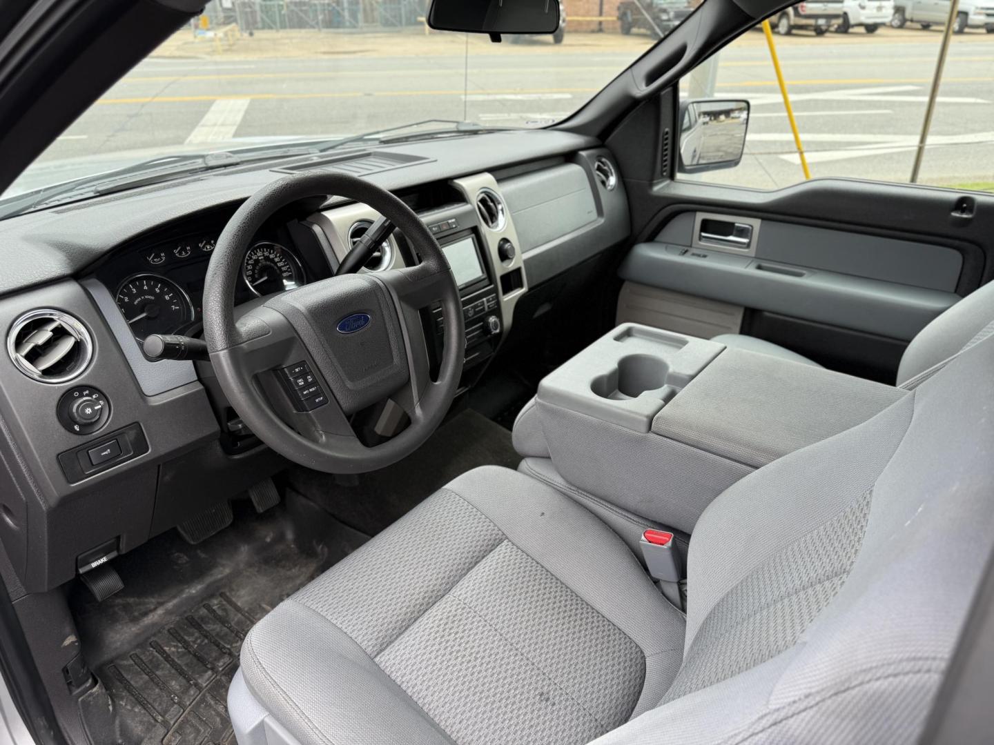 2011 Ford F-150 FX2 SuperCab 6.5-ft. Bed 2WD (1FTEX1CM6BK) with an 3.7L V6 DOHC 24V engine, 4-Speed Automatic transmission, located at 419 N 18th St., Monroe, LA, 71201, (318) 410-9250, 32.514370, -92.105133 - Photo#2