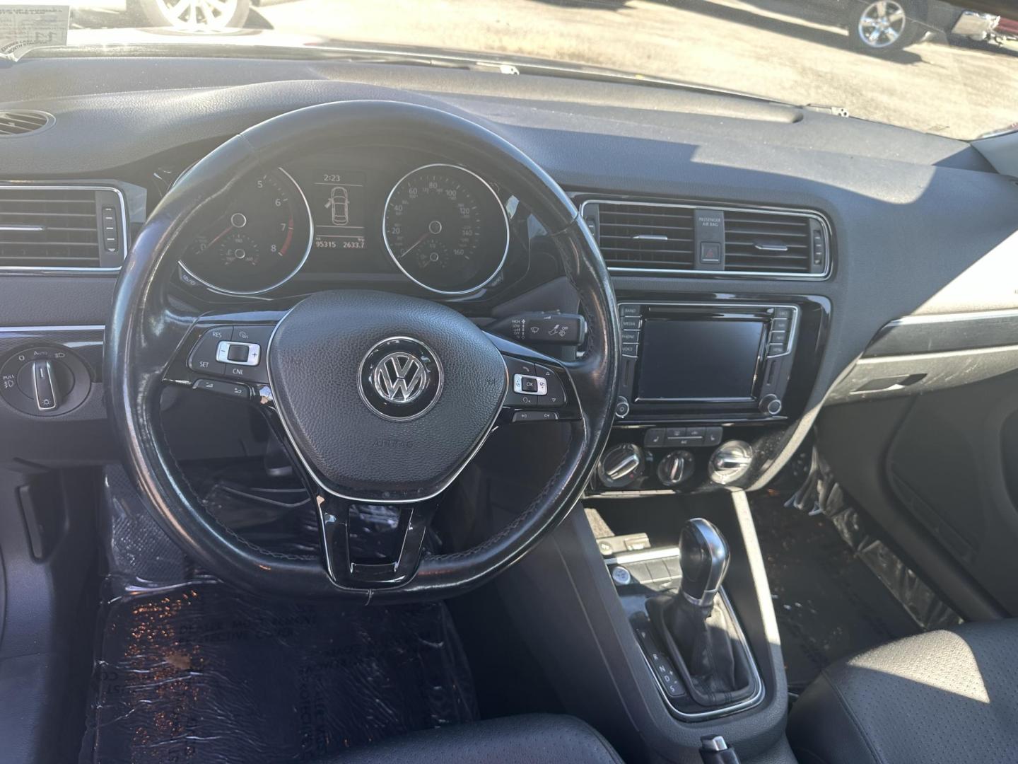 2016 Volkswagen Jetta SEL 6A (3VWL07AJ5GM) with an 1.8L L4 DOHC 20V engine, 6A transmission, located at 419 N 18th St., Monroe, LA, 71201, (318) 410-9250, 32.514370, -92.105133 - Photo#1