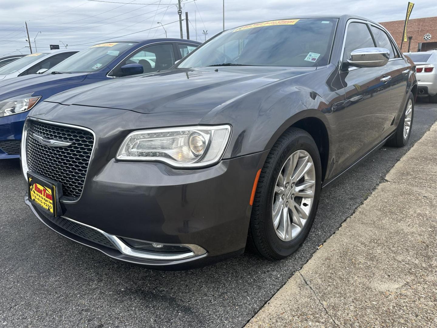 2016 Chrysler 300 C RWD (2C3CCAEG2GH) with an 3.6L V6 SOHC 24V engine, 8A transmission, located at 419 N 18th St., Monroe, LA, 71201, (318) 410-9250, 32.514370, -92.105133 - Photo#0