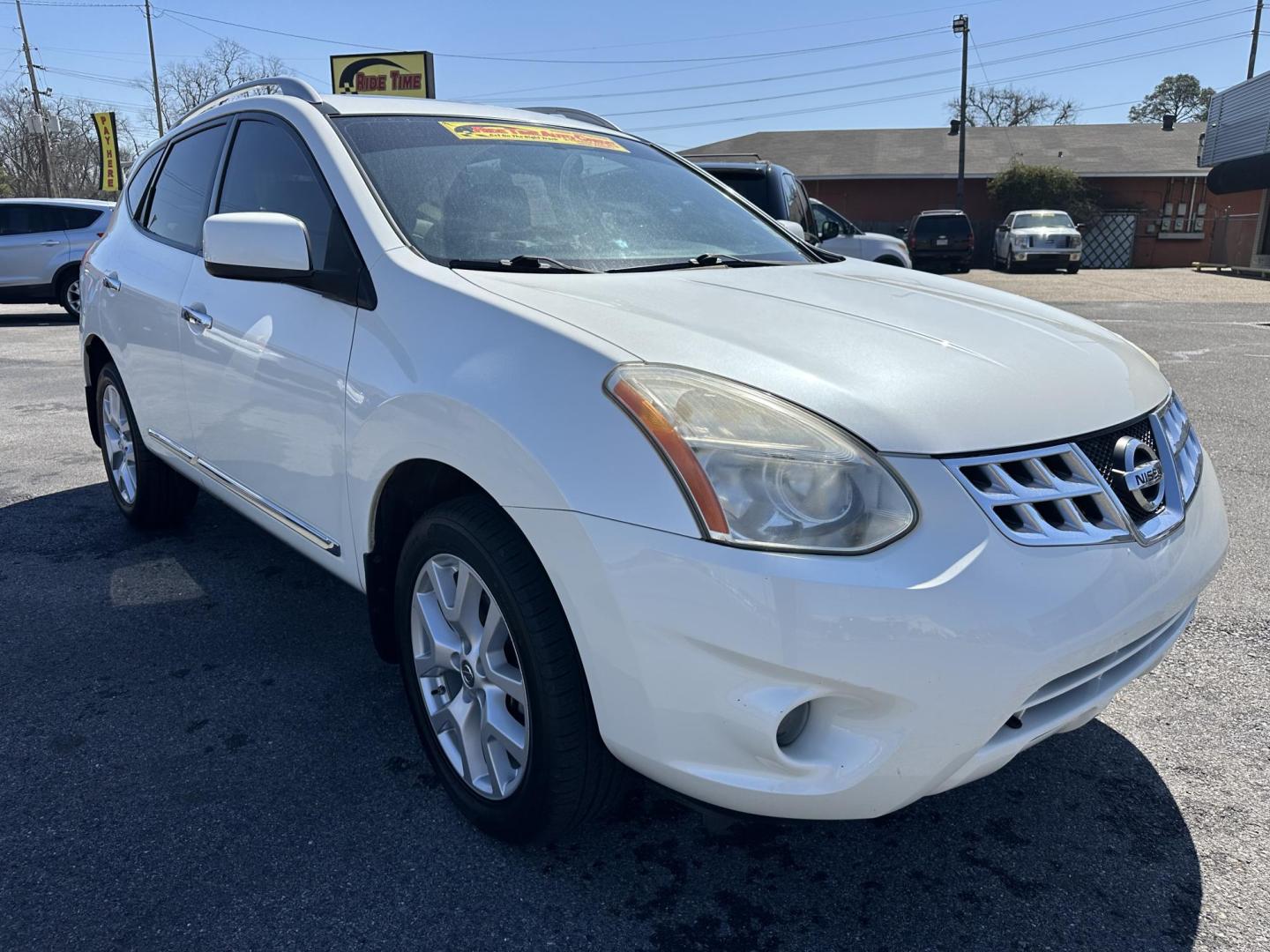 2011 Nissan Rogue S AWD (JN8AS5MVXBW) with an 2.5L L4 DOHC 16V engine, CVT transmission, located at 419 N 18th St., Monroe, LA, 71201, (318) 410-9250, 32.514370, -92.105133 - Photo#0