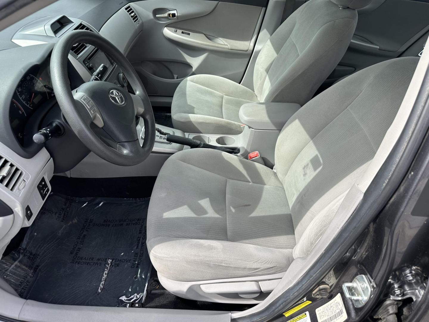 2013 Toyota Corolla LE 4-Speed AT (5YFBU4EE5DP) with an 1.8L L4 DOHC 16V engine, 4-Speed Automatic transmission, located at 419 N 18th St., Monroe, LA, 71201, (318) 410-9250, 32.514370, -92.105133 - Photo#2