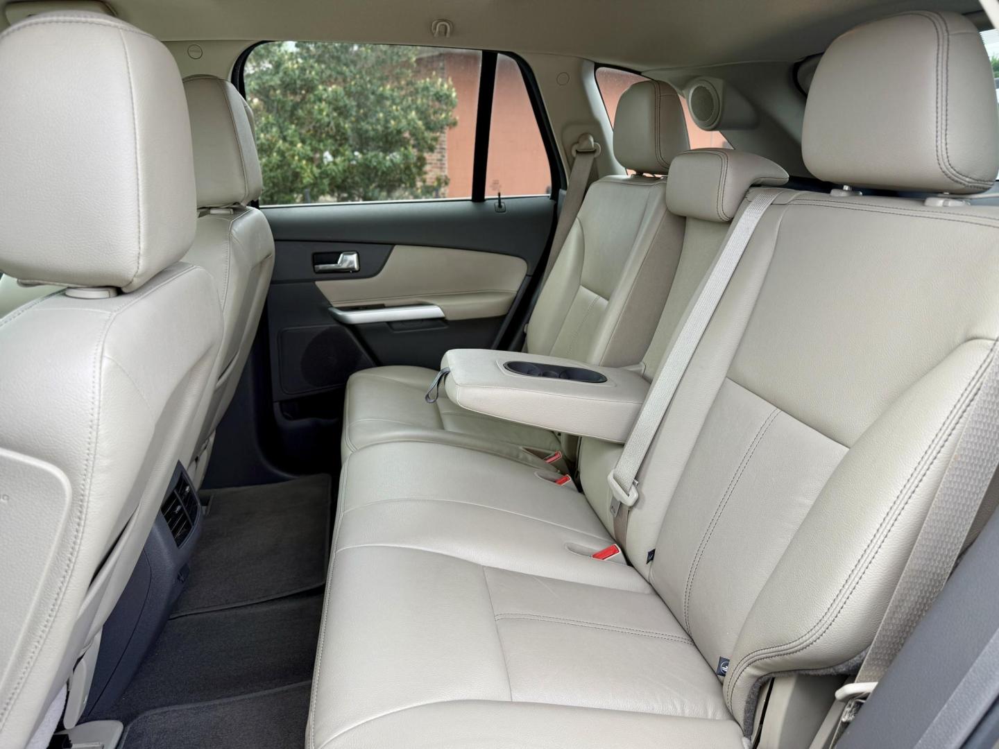 2013 Ford Edge Limited FWD (2FMDK3KCXDB) with an 3.5L V6 DOHC 24V engine, 6-Speed Automatic transmission, located at 419 N 18th St., Monroe, LA, 71201, (318) 410-9250, 32.514370, -92.105133 - Photo#4