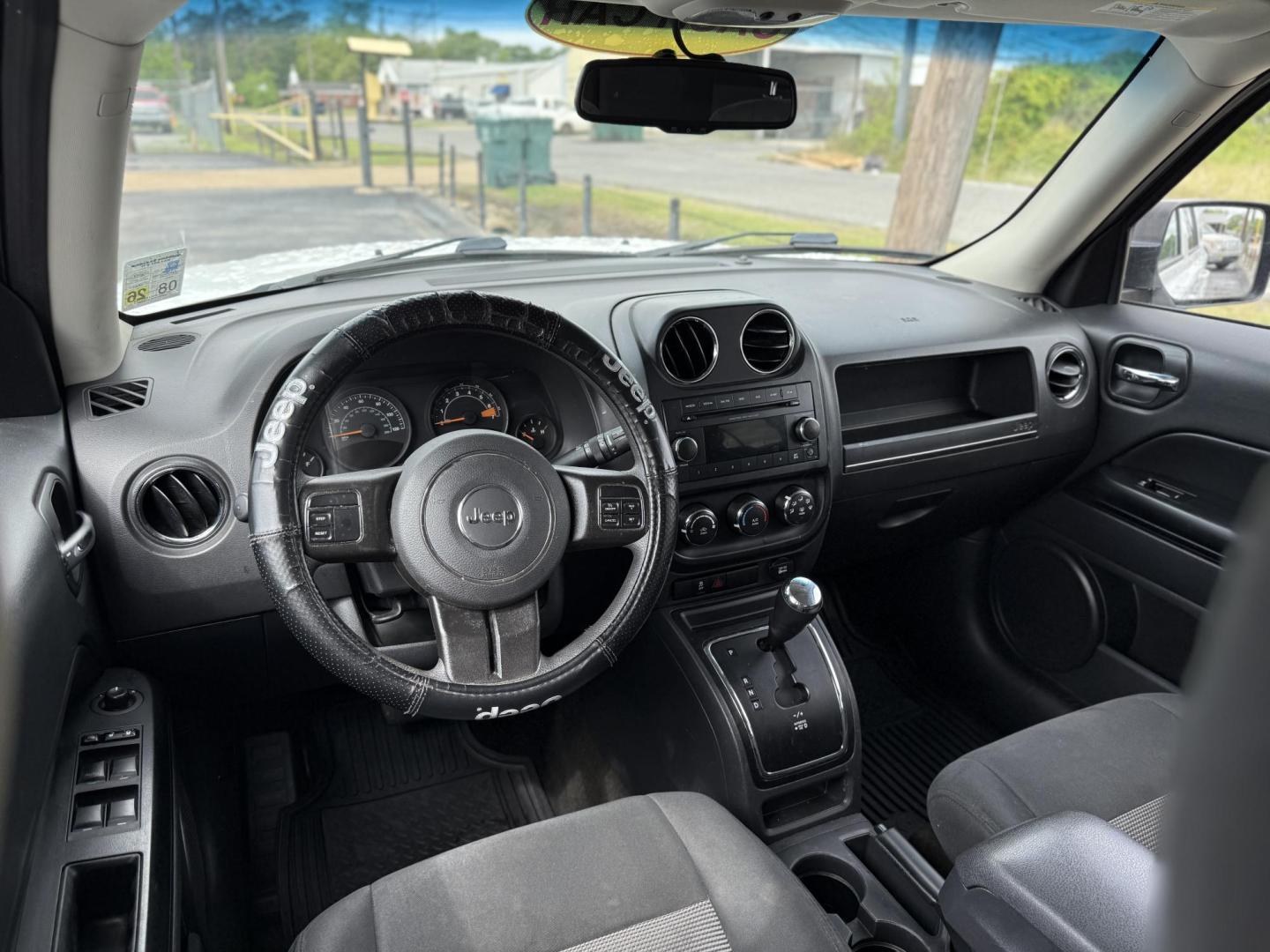 2016 Jeep Patriot Sport 4WD (1C4NJRBBXGD) with an 2.4L L4 DOHC 16V engine, located at 419 N 18th St., Monroe, LA, 71201, (318) 410-9250, 32.514370, -92.105133 - Photo#3