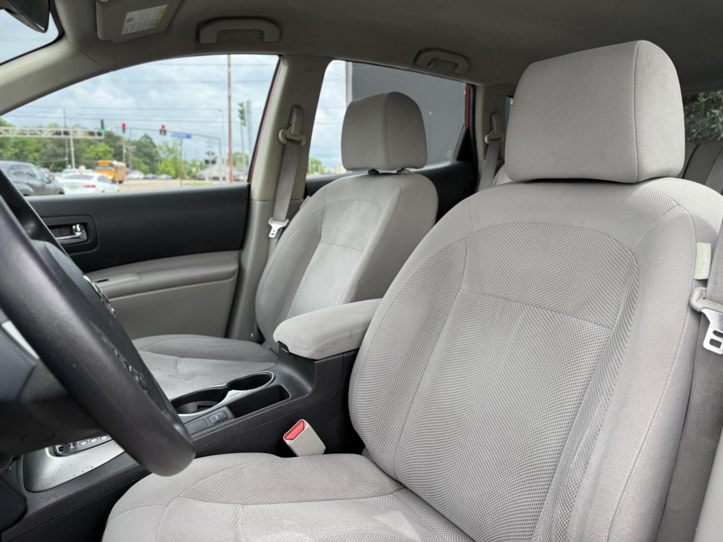 2015 Nissan Rogue Select S 2WD (JN8AS5MT8FW) with an 2.5L L4 DOHC 16V engine, Continuously Variable Transmission transmission, located at 419 N 18th St., Monroe, LA, 71201, (318) 410-9250, 32.514370, -92.105133 - Photo#3