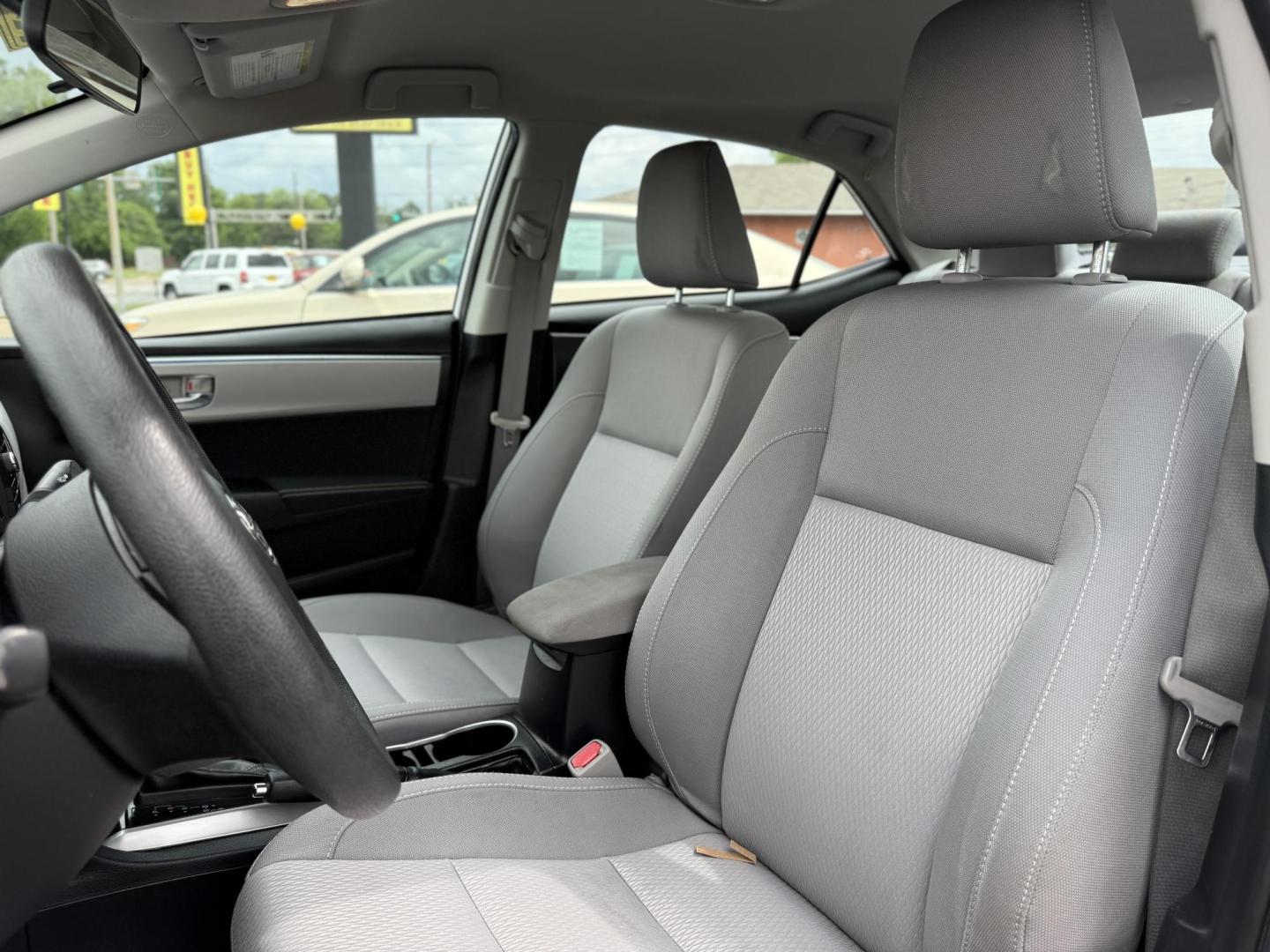 2015 Toyota Corolla L 4-Speed AT (2T1BURHE6FC) with an 1.8L L4 DOHC 16V engine, 4-Speed Automatic transmission, located at 419 N 18th St., Monroe, LA, 71201, (318) 410-9250, 32.514370, -92.105133 - Photo#3