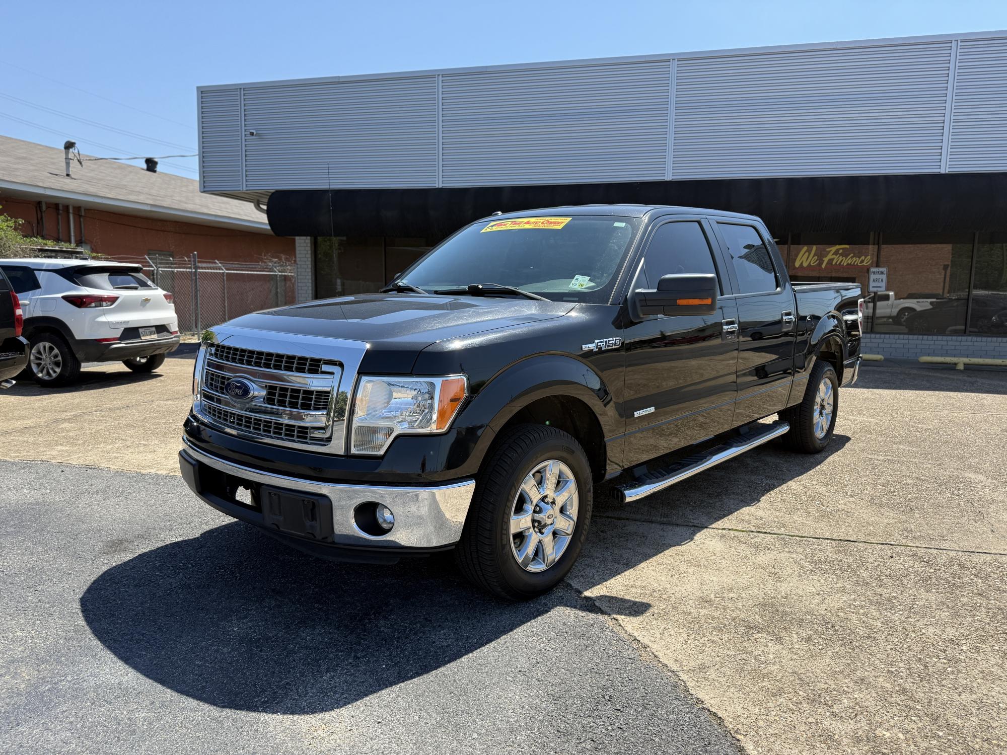 photo of 2013 Ford F-150 Platinum SuperCrew 6.5-ft. Bed 2WD