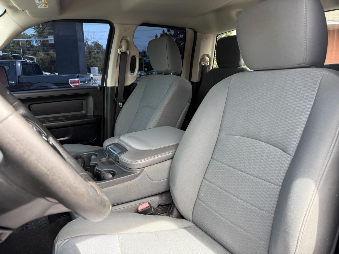 2014 RAM 1500 Tradesman Quad Cab 2WD (1C6RR6FT1ES) with an 5.7L V8 OHV 16V engine, 6-Speed Automatic transmission, located at 419 N 18th St., Monroe, LA, 71201, (318) 410-9250, 32.514370, -92.105133 - Photo#3