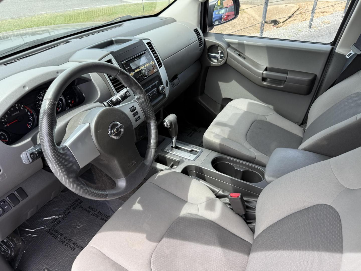 2013 Nissan Xterra S 2WD (5N1AN0NU4DN) with an 4.0L V6 DOHC 24V engine, 5-Speed Automatic transmission, located at 419 N 18th St., Monroe, LA, 71201, (318) 410-9250, 32.514370, -92.105133 - Photo#2