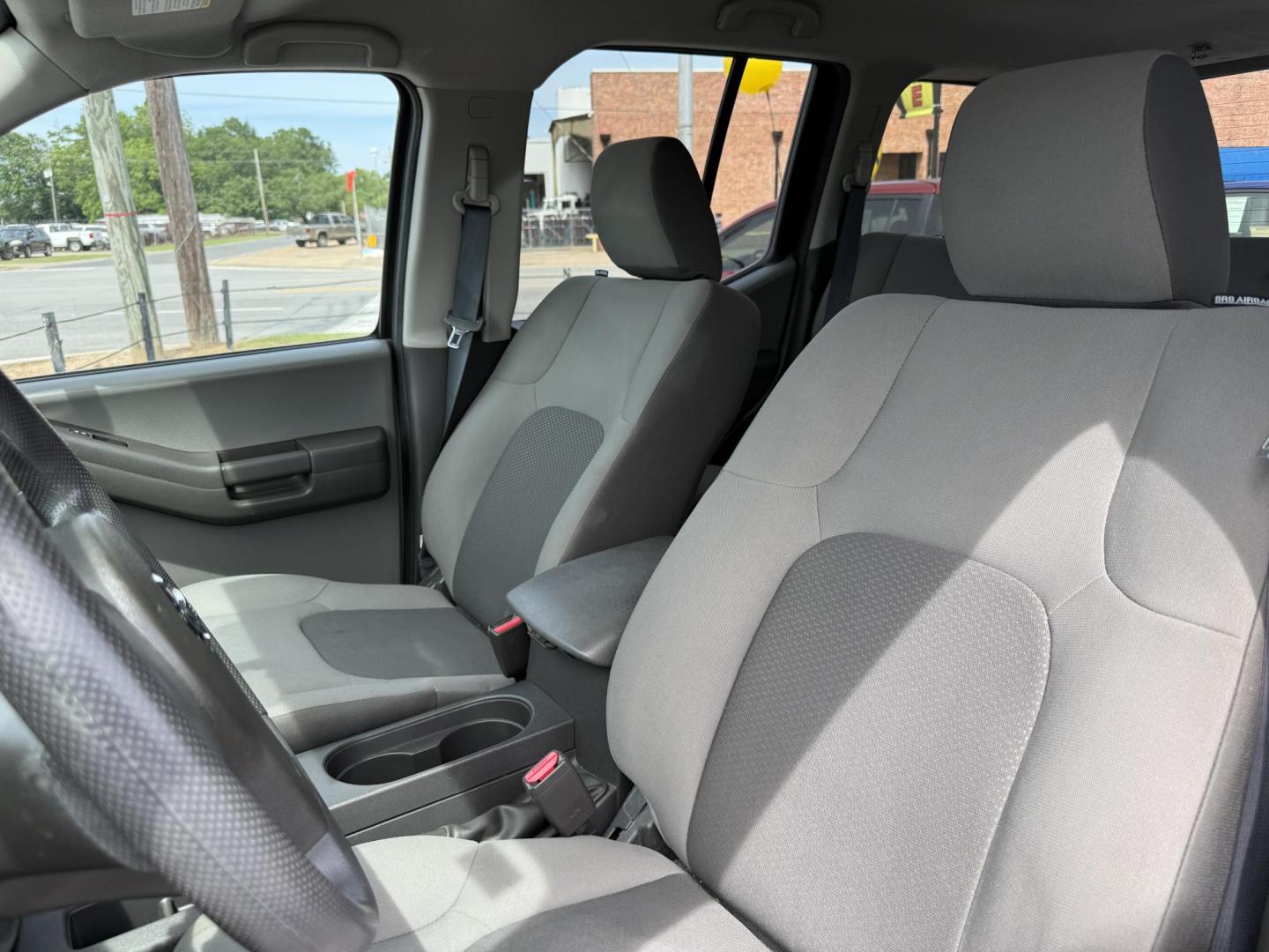 2013 Nissan Xterra S 2WD (5N1AN0NU4DN) with an 4.0L V6 DOHC 24V engine, 5-Speed Automatic transmission, located at 419 N 18th St., Monroe, LA, 71201, (318) 410-9250, 32.514370, -92.105133 - Photo#3
