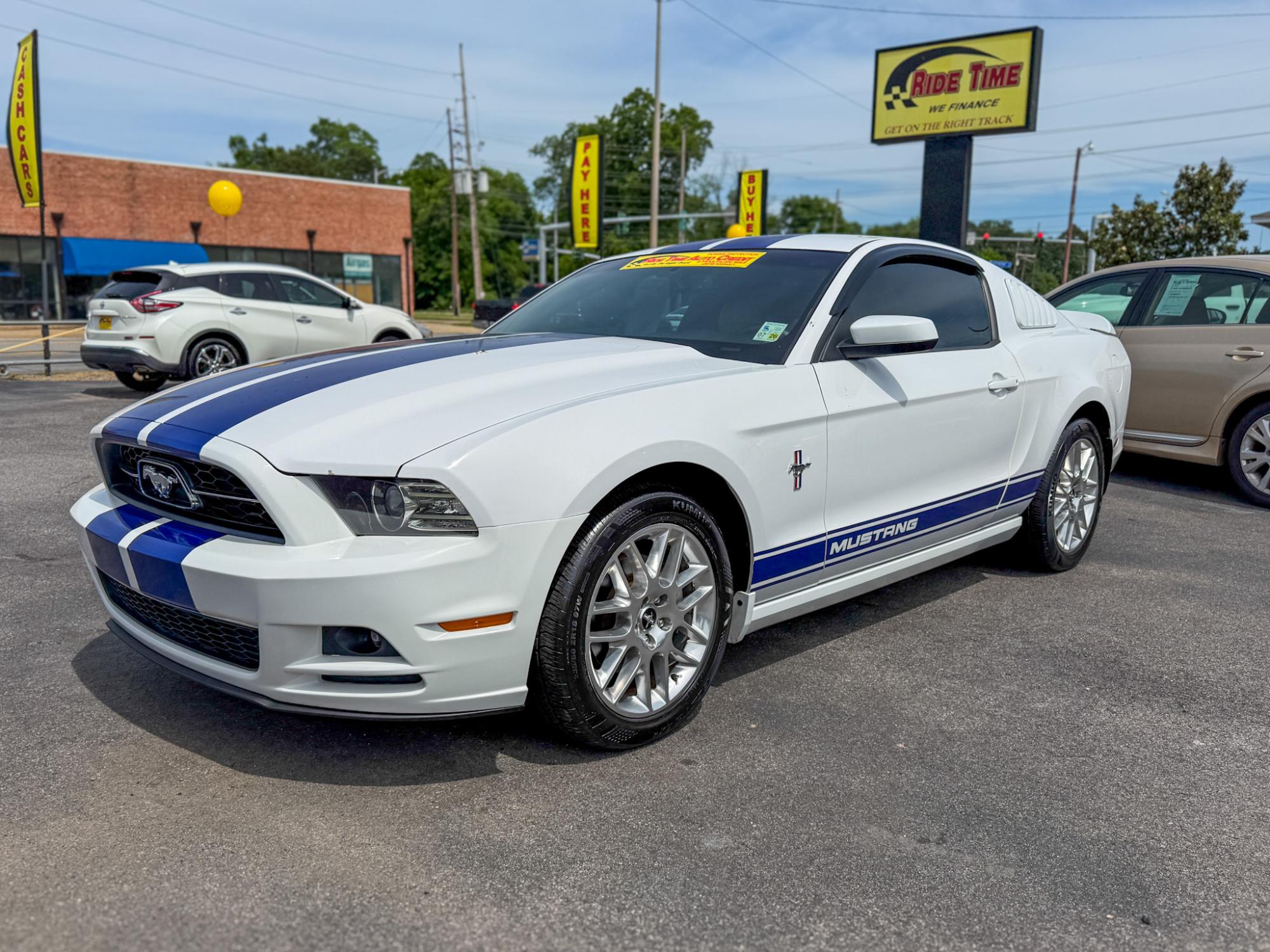 photo of 2014 Ford Mustang V6 Coupe
