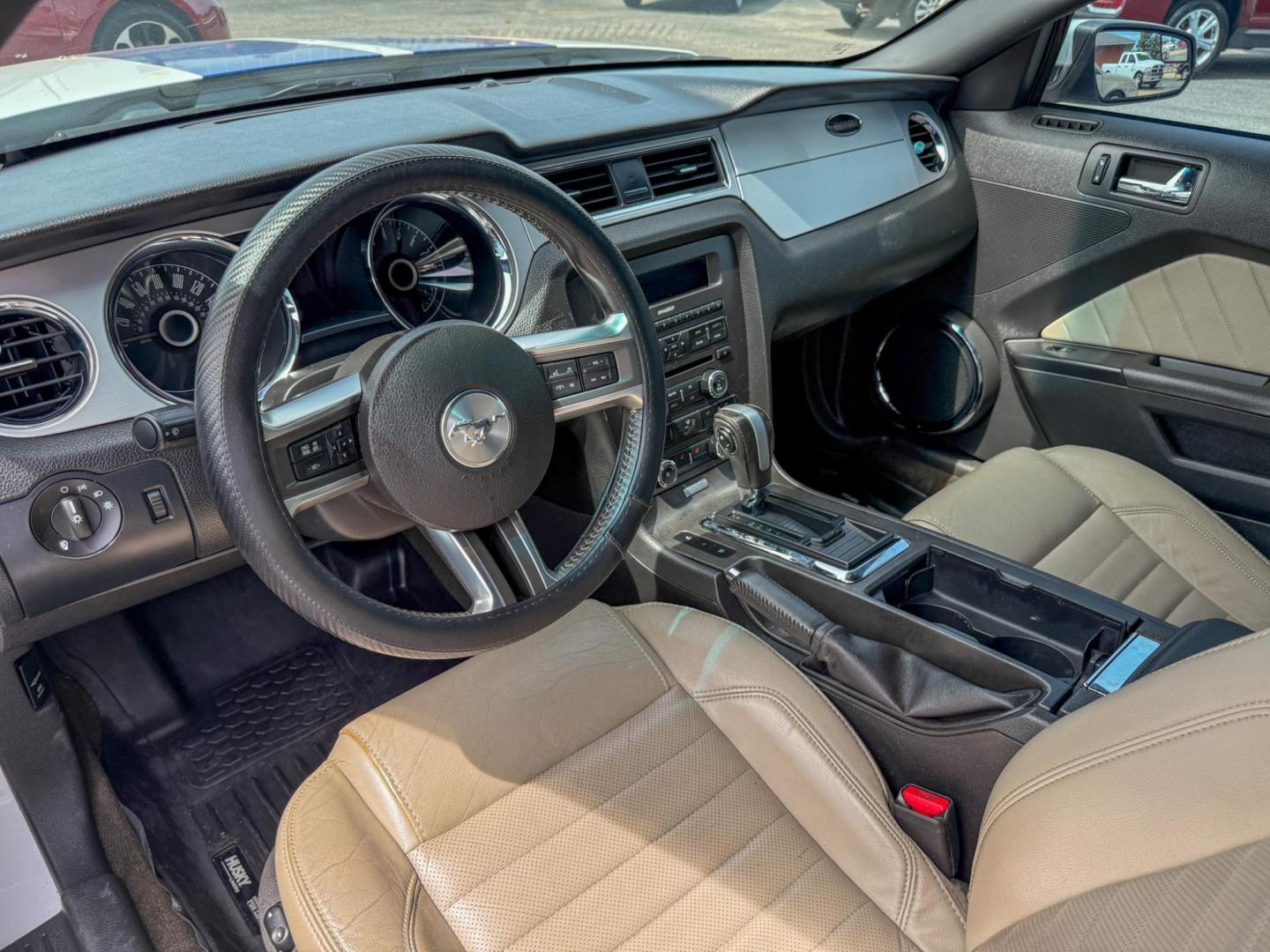 2014 Ford Mustang V6 Coupe (1ZVBP8AM6E5) with an 3.7L V6 DOHC 24V engine, located at 419 N 18th St., Monroe, LA, 71201, (318) 410-9250, 32.514370, -92.105133 - Photo#2