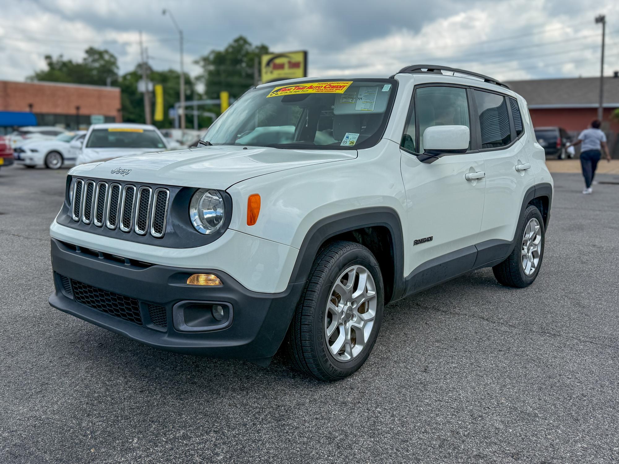 photo of 2015 Jeep Renegade Latitude FWD