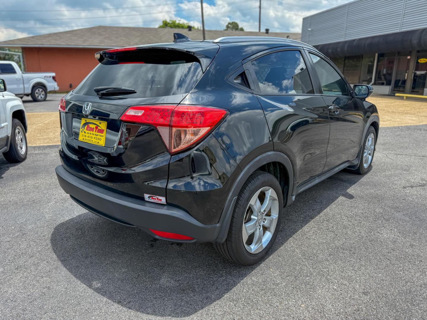 2016 Honda HR-V EX-L w/Navigation CVT (3CZRU5H79GM) with an 1.8L L4 DOHC 16V engine, Continuously Variable Transmission transmission, located at 419 N 18th St., Monroe, LA, 71201, (318) 410-9250, 32.514370, -92.105133 - Photo#1
