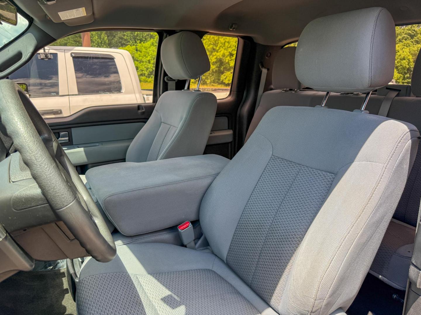 2012 Ford F-150 XLT SuperCab 8-ft. Bed 2WD (1FTEX1CM4CK) with an 3.7L V6 DOHC 24V engine, 6-Speed Automatic transmission, located at 419 N 18th St., Monroe, LA, 71201, (318) 410-9250, 32.514370, -92.105133 - Photo#2