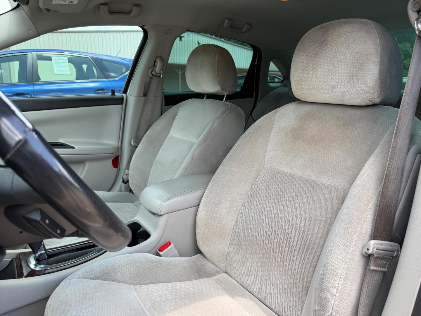 2012 Chevrolet Impala LS (Fleet) (2G1WF5E34C1) with an 3.6L V6 DOHC 16V FFV engine, 6-Speed Automatic transmission, located at 419 N 18th St., Monroe, LA, 71201, (318) 410-9250, 32.514370, -92.105133 - Photo#2