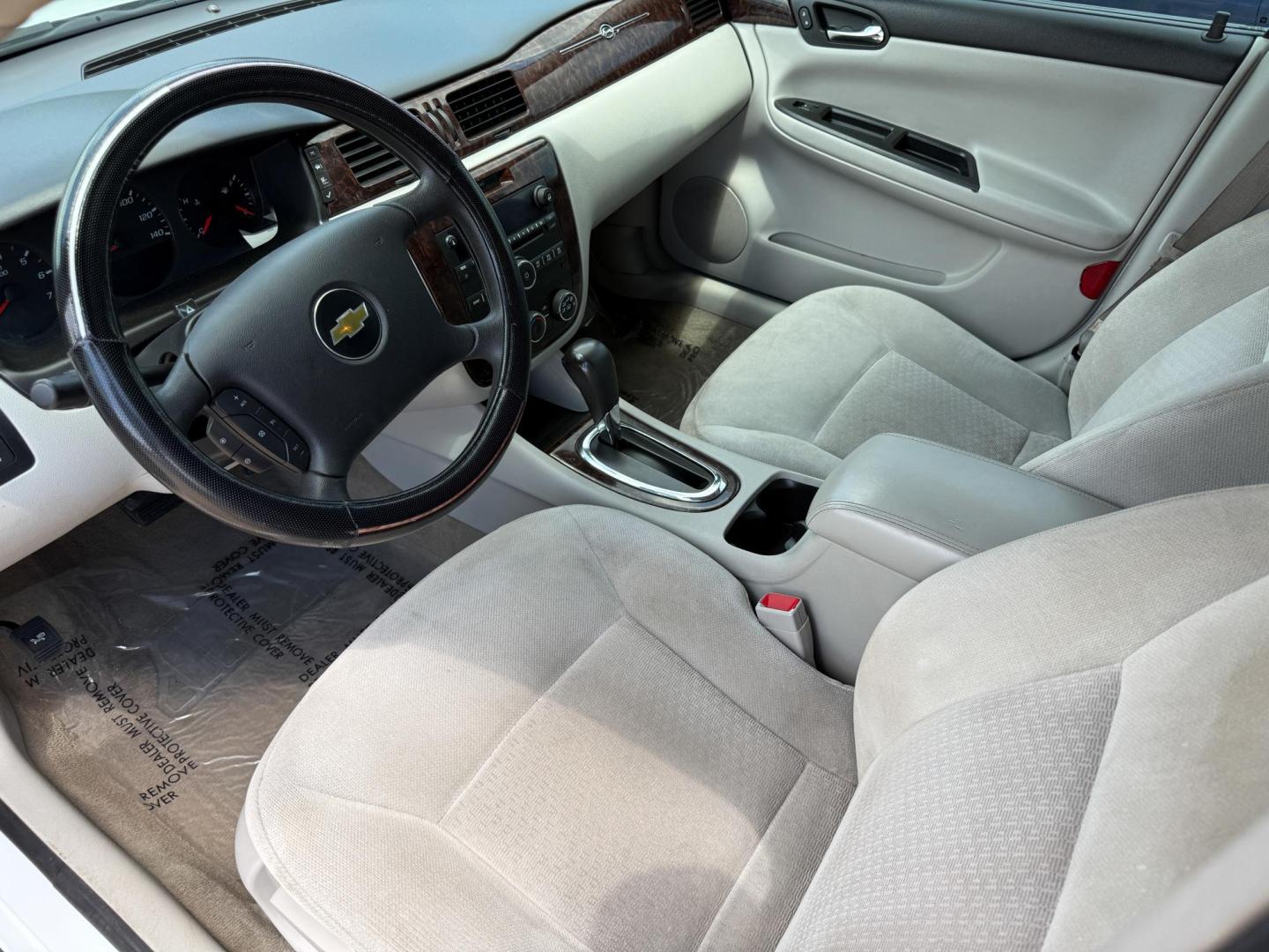 2012 Chevrolet Impala LS (Fleet) (2G1WF5E34C1) with an 3.6L V6 DOHC 16V FFV engine, 6-Speed Automatic transmission, located at 419 N 18th St., Monroe, LA, 71201, (318) 410-9250, 32.514370, -92.105133 - Photo#3