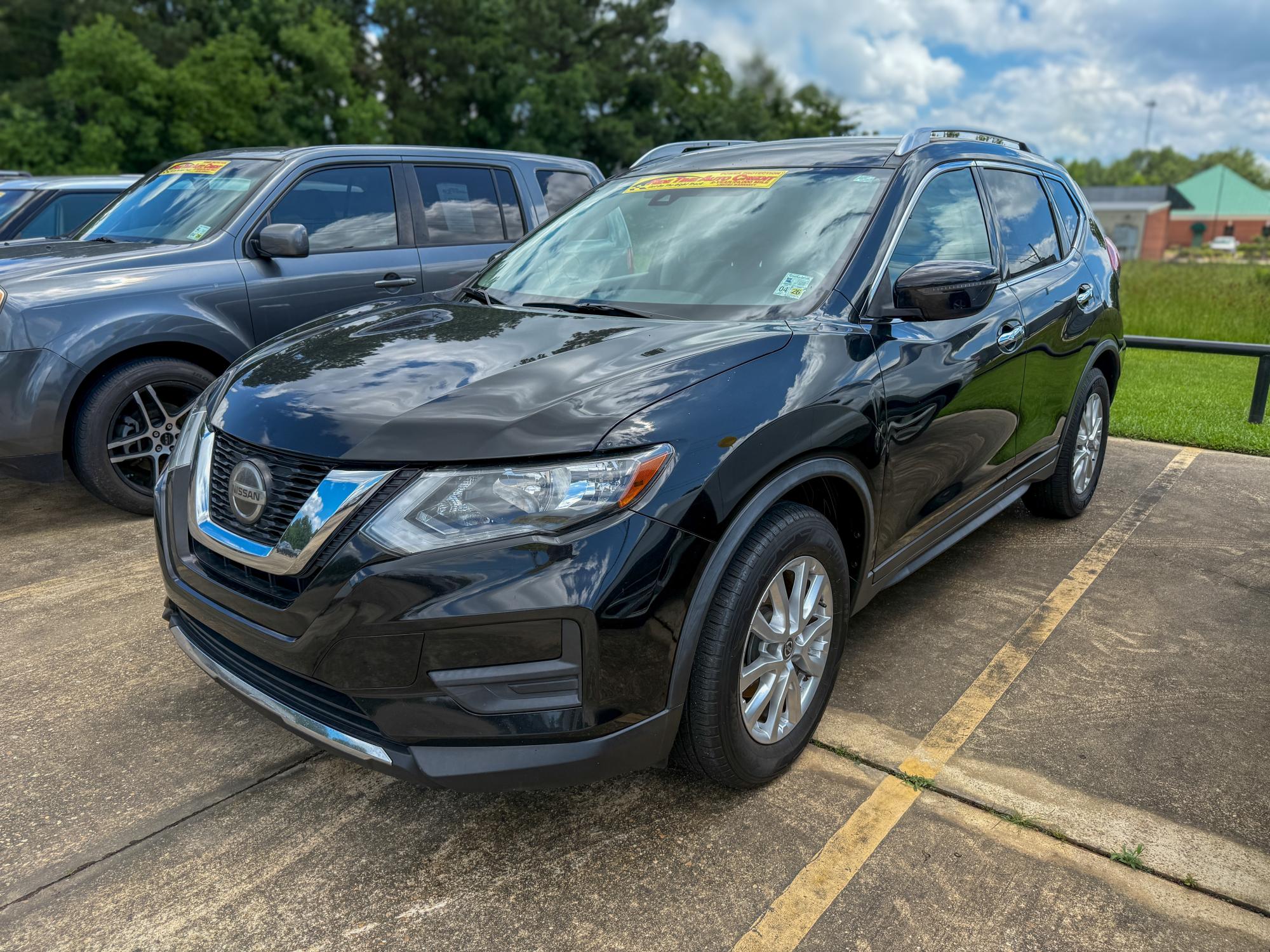 photo of 2020 Nissan Rogue S 2WD