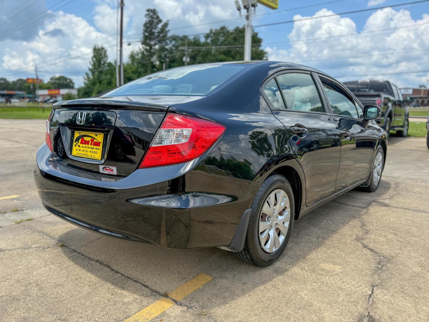 2012 Honda Civic LX Sedan 5-Speed AT (19XFB2F53CE) with an 1.8L L4 SOHC 16V engine, 5-Speed Automatic transmission, located at 419 N 18th St., Monroe, LA, 71201, (318) 410-9250, 32.514370, -92.105133 - Photo#1