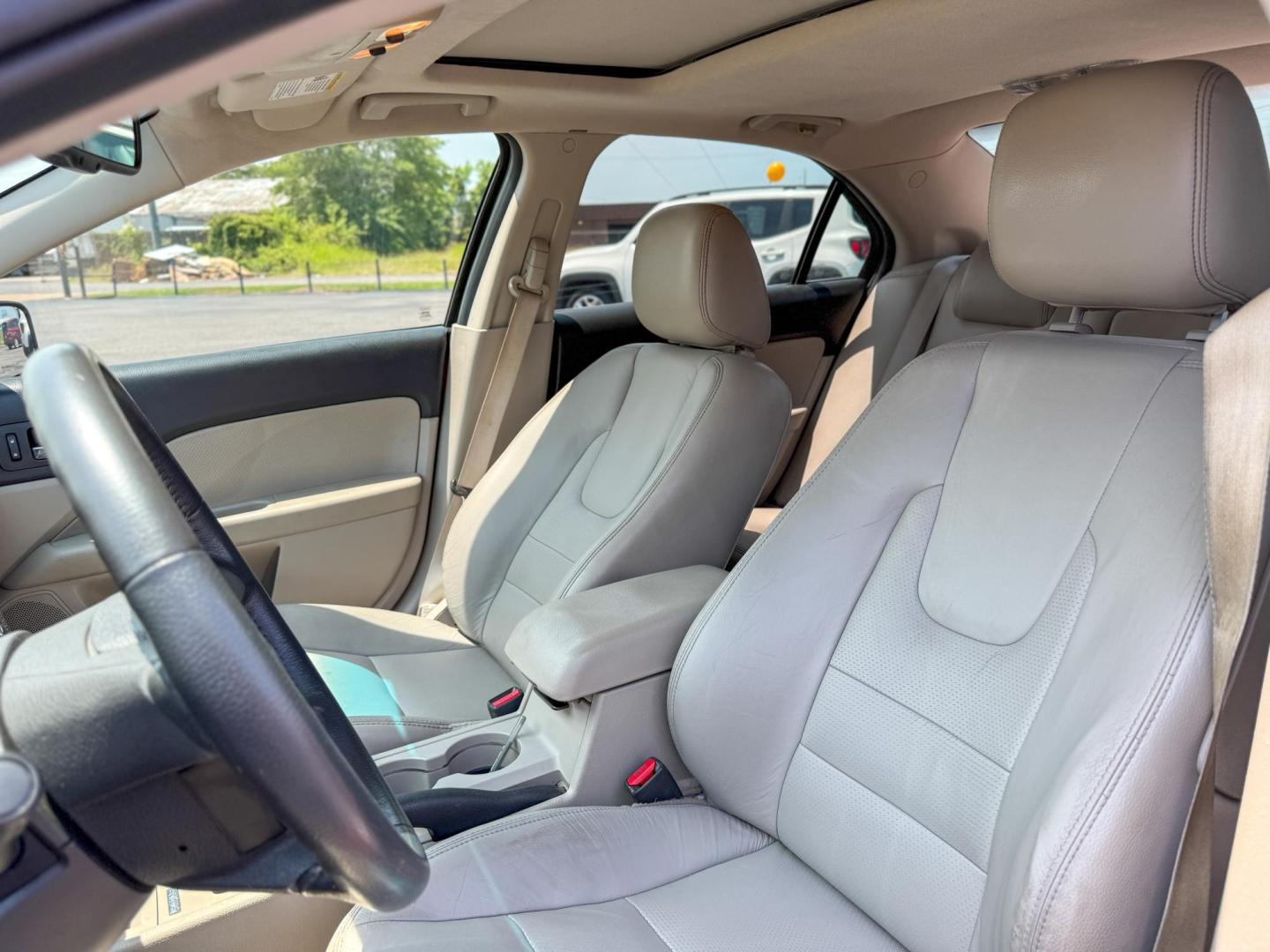 2009 Ford Fusion V6 SEL (3FAHP08179R) with an 3.0L V6 DOHC 24V engine, located at 419 N 18th St., Monroe, LA, 71201, (318) 410-9250, 32.514370, -92.105133 - Photo#2