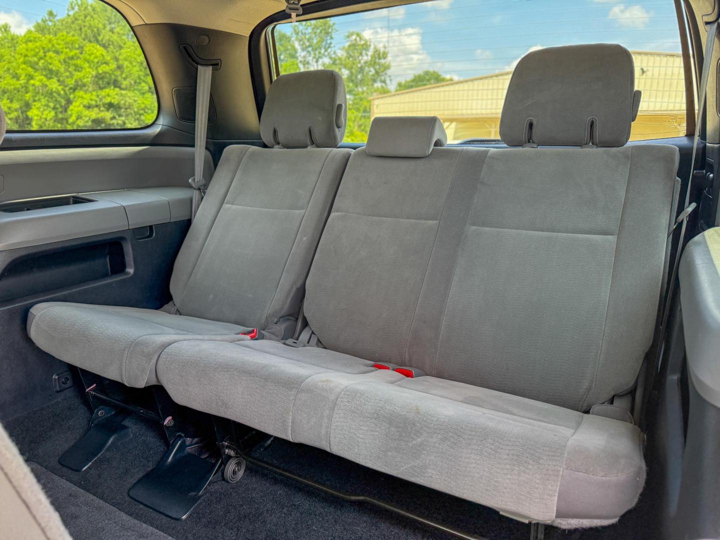 2014 Toyota Sequoia SR5 5.7L 2WD (5TDZY5G10ES) with an 5.7L V8 DOHC 32V engine, 6-Speed Automatic Overdrive transmission, located at 419 N 18th St., Monroe, LA, 71201, (318) 410-9250, 32.514370, -92.105133 - Photo#5