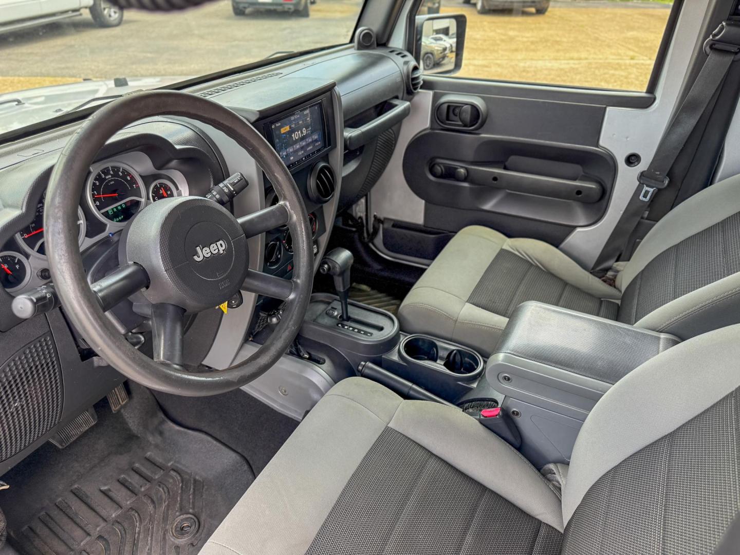 2010 Jeep Wrangler Unlimited Sport 4WD (1J4BA3H16AL) with an 3.8L V6 OHV 12V engine, located at 419 N 18th St., Monroe, LA, 71201, (318) 410-9250, 32.514370, -92.105133 - Photo#3