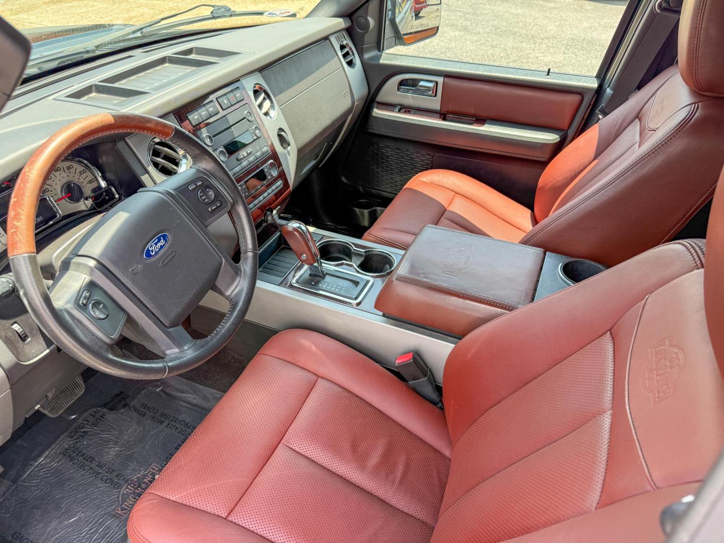 2012 Ford Expedition EL King Ranch 4WD (1FMJK1J51CE) with an 5.4L V8 SOHC 16V FFV engine, 6-Speed Automatic transmission, located at 419 N 18th St., Monroe, LA, 71201, (318) 410-9250, 32.514370, -92.105133 - Photo#3