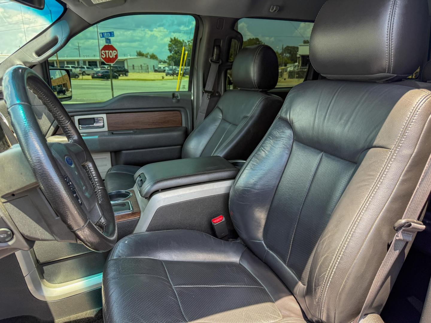 2013 Ford F-150 Platinum SuperCrew 6.5-ft. Bed 2WD (1FTFW1CT1DK) with an 3.5L V6 TURBO engine, 6-Speed Automatic transmission, located at 419 N 18th St., Monroe, LA, 71201, (318) 410-9250, 32.514370, -92.105133 - Photo#2