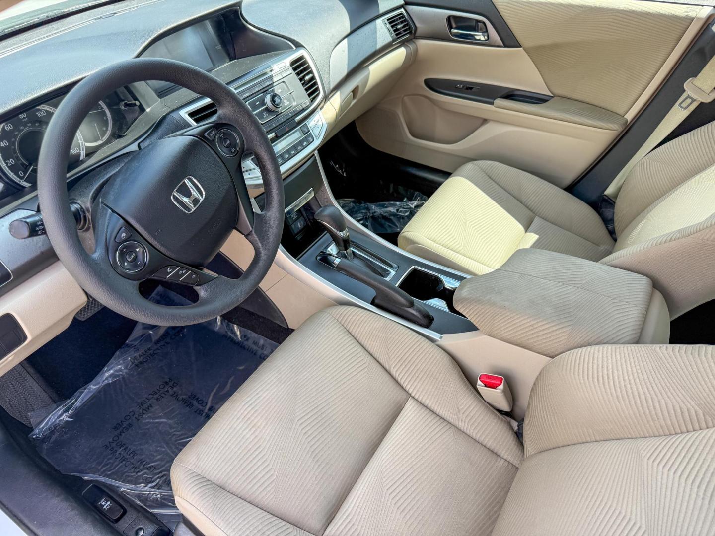 2014 Honda Accord LX Sedan CVT (1HGCR2F39EA) with an 2.4L L4 DOHC 16V engine, Continuously Variable Transmission transmission, located at 419 N 18th St., Monroe, LA, 71201, (318) 410-9250, 32.514370, -92.105133 - Photo#3