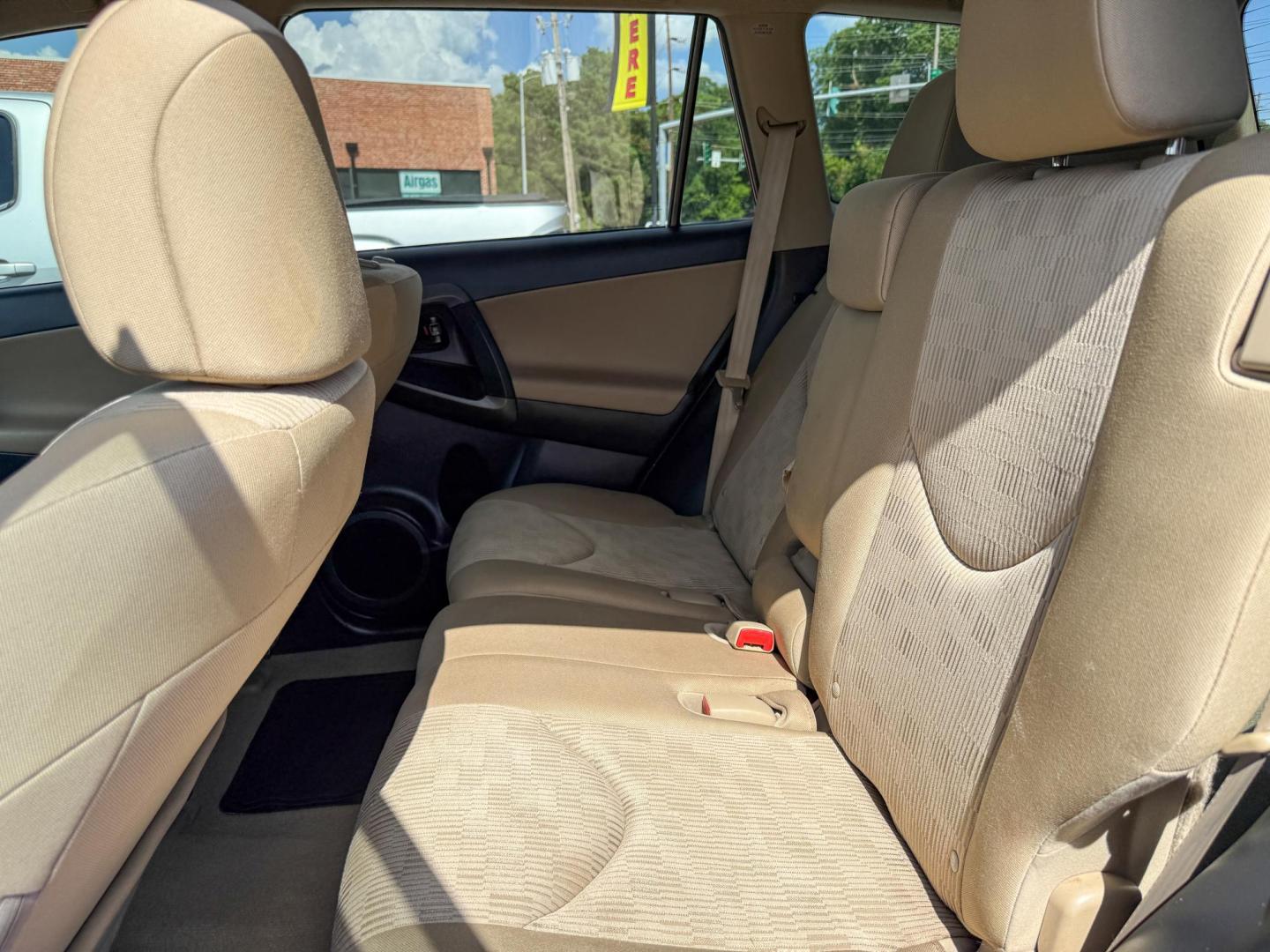 2012 Toyota RAV4 Base I4 2WD (2T3ZF4DV0CW) with an 2.4L L4 DOHC 16V engine, 4-Speed Automatic transmission, located at 419 N 18th St., Monroe, LA, 71201, (318) 410-9250, 32.514370, -92.105133 - Photo#3
