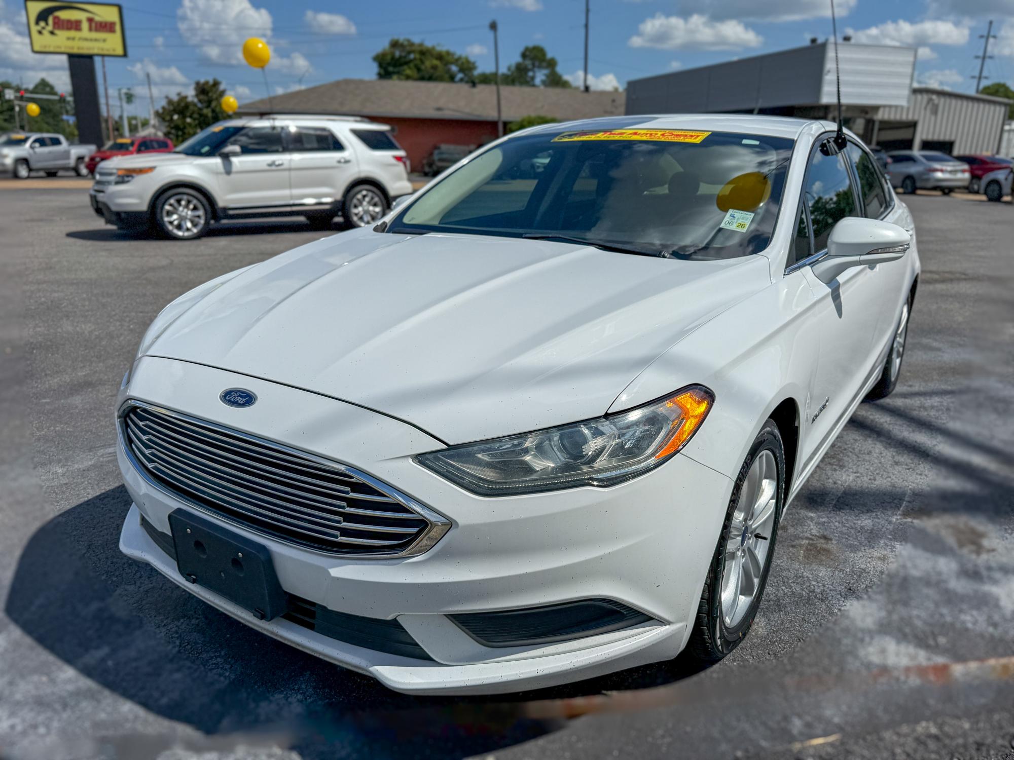 photo of 2018 Ford Fusion Hybrid SE