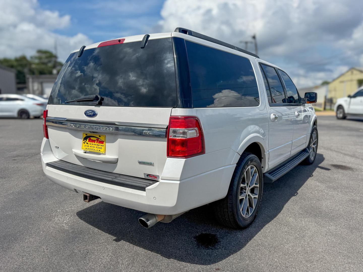 2017 Ford Expedition EL XLT 4WD (1FMJK1JT2HE) with an 3.5L V6 DOHC 24V FFV engine, 6A transmission, located at 419 N 18th St., Monroe, LA, 71201, (318) 410-9250, 32.514370, -92.105133 - Photo#1