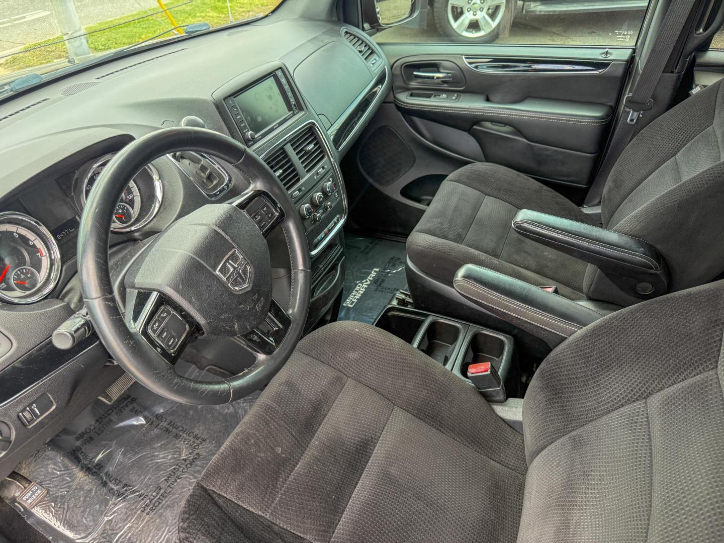 2014 Dodge Grand Caravan SE (2C4RDGBG2ER) with an 3.6L V6 DOHC 24V engine, 6-Speed Automatic transmission, located at 419 N 18th St., Monroe, LA, 71201, (318) 410-9250, 32.514370, -92.105133 - Photo#3